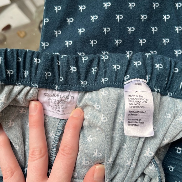 🌀CALVIN KLEIN🌀- 2pc BUNDLE- Two Pairs of Patterned Pajamas Pants, size XL Mens - Picture 3 of 5